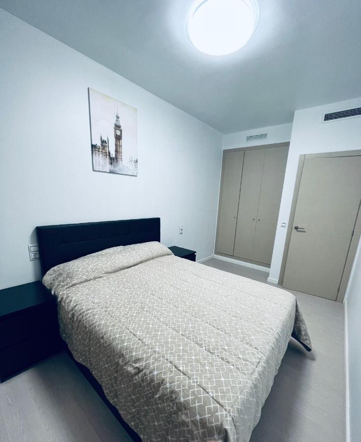 Apartamento Coman Av Rey Juan Carlos I Apartment Torrent  Exterior photo